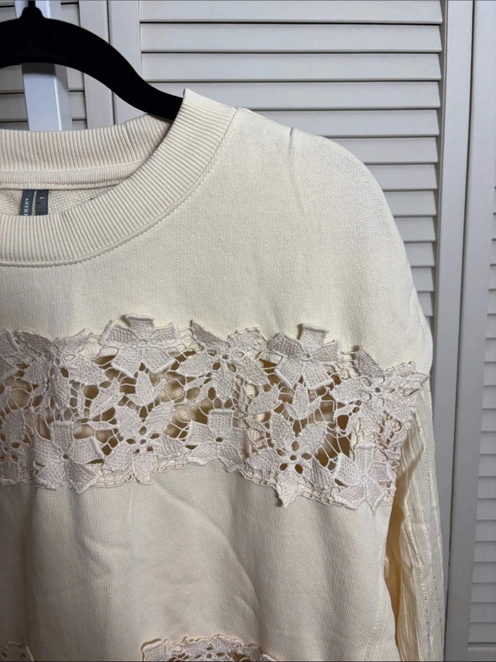 NWT Anthropologie Floral Cutwork Pullover Large